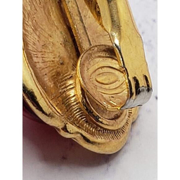 Flower Clip on Vintage Gold Tone Earrings with Red stone - Picture 3 of 5